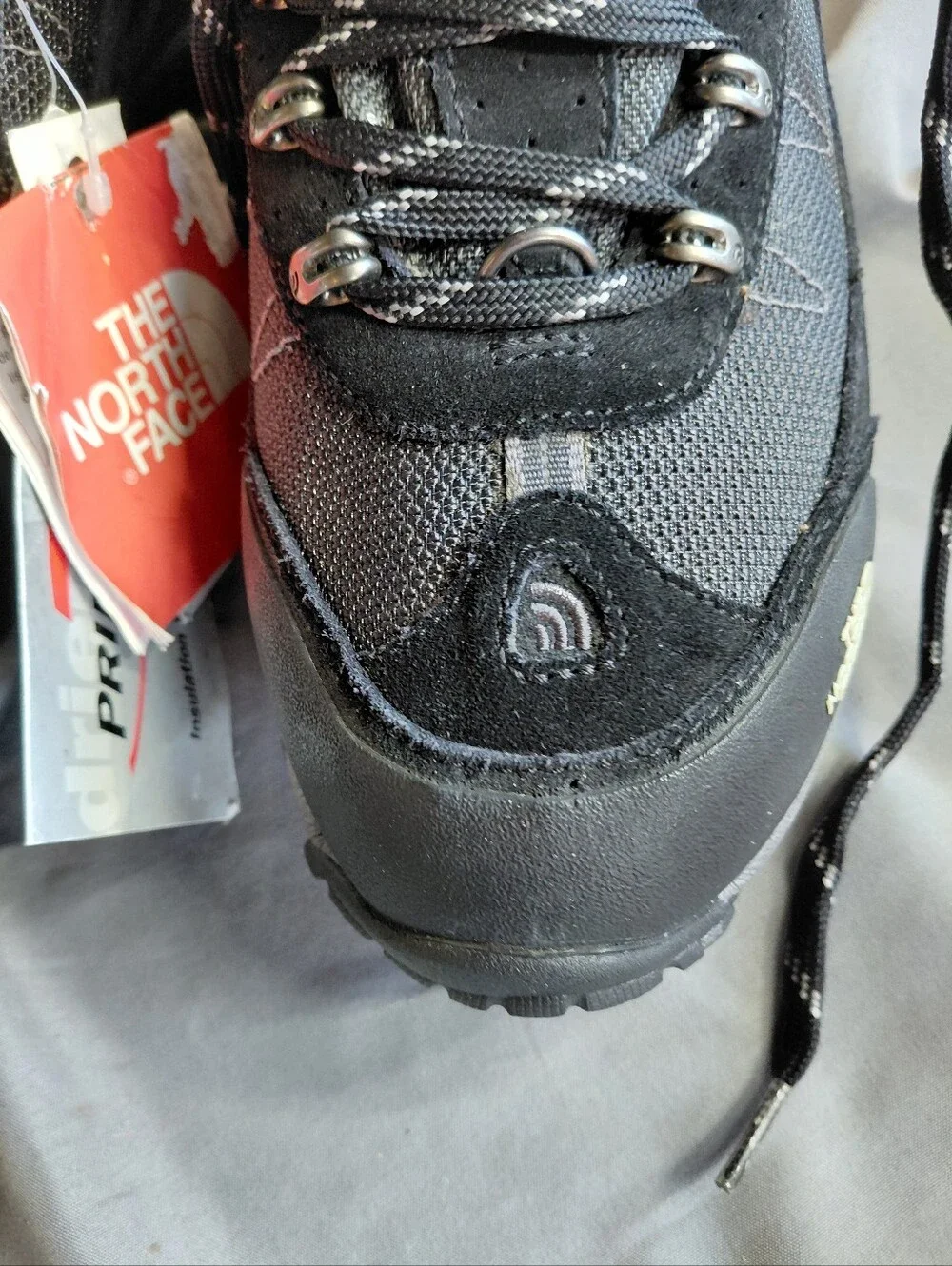 The North Face Men's Black/Gray Insulated Hiking Boots Sz9 NWT Hydroseal Weather